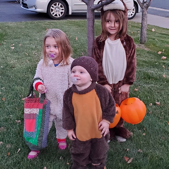 Meet your Posher, Danielle - Picture 3 of 4